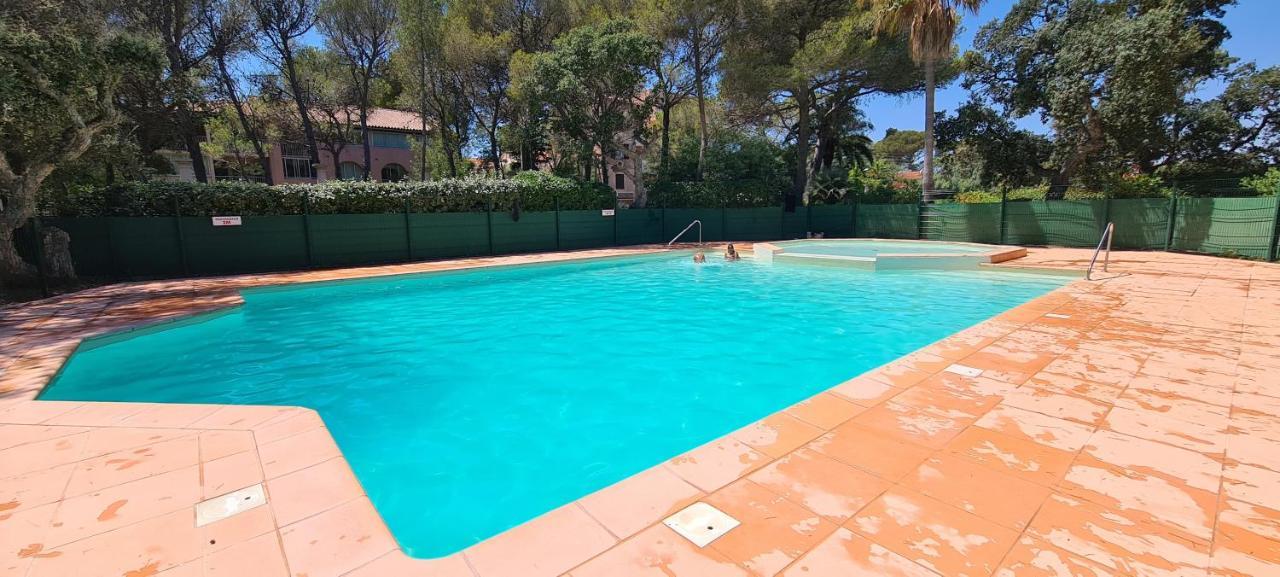 Le Calypso Lägenhet Saint Aygulf Exteriör bild